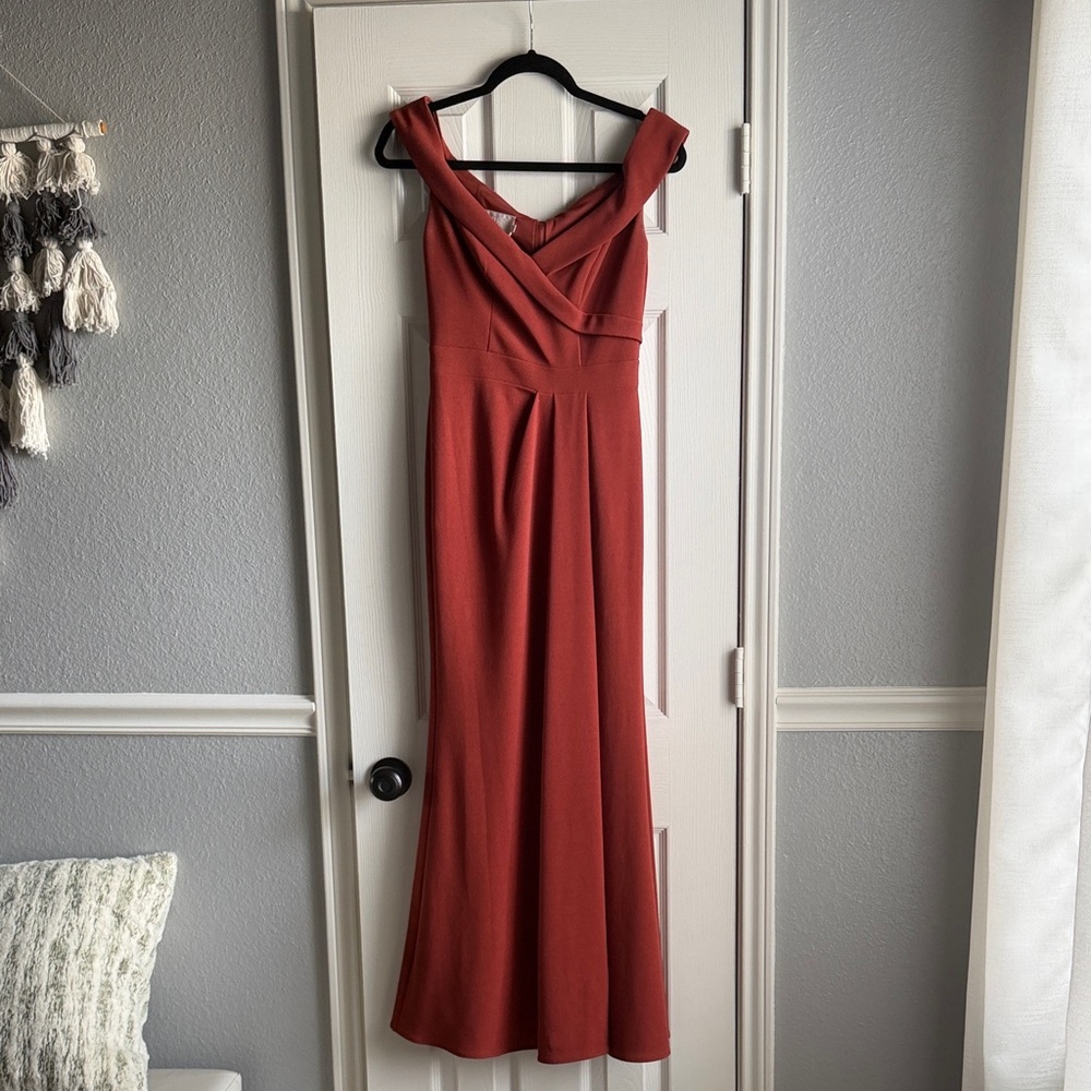 Elegant Rust Maxi Dress
